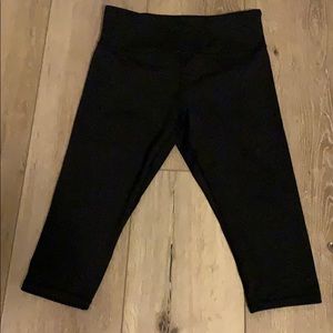 Zyia black capris